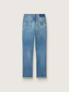 Pantalones de mezclilla acampanados y cortos para mujer con lavado medio