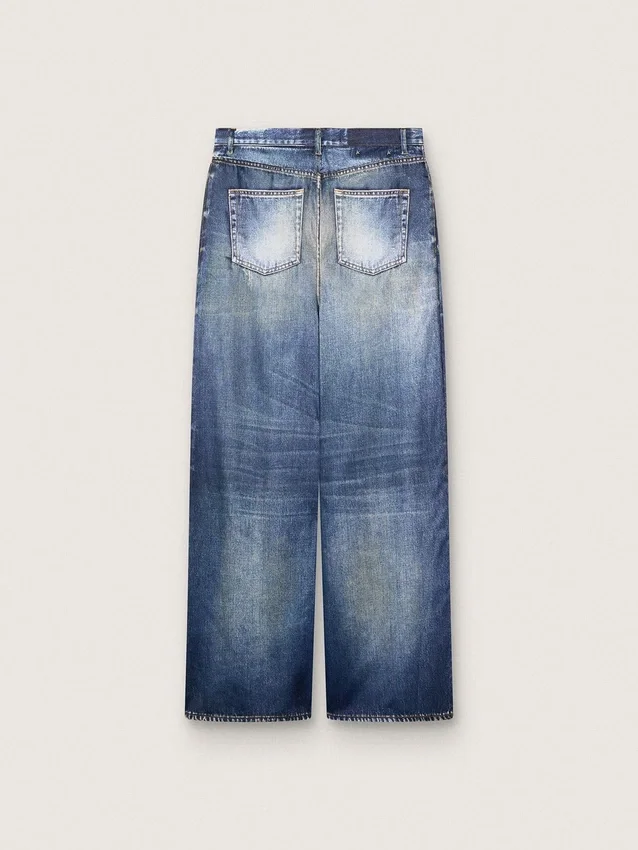 Pantalones de mezclilla estilo boyfriend para mujer en azul denim con estampado de archivo