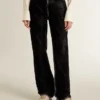 Pantalones de mezclilla negros para mujer con efecto lavado aterciopelado