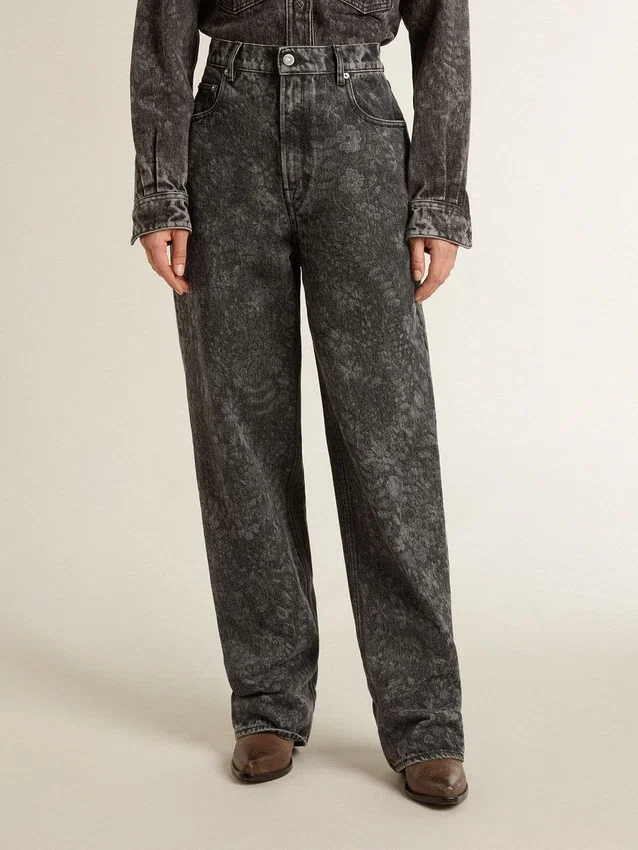 Pantalones de mezclilla negros para mujer con motivo floral
