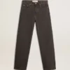 Pantalones de mezclilla para hombre en color gris oscuro con lavado de pliegues retorcidos