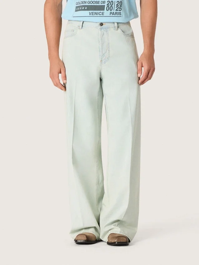 Pantalones de mezclilla para hombre en denim azul claro