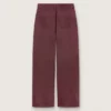 Pantalones de mezclilla para mujer en color burdeos