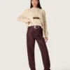 Pantalones de mezclilla para mujer en denim color burdeos con cristales degradados