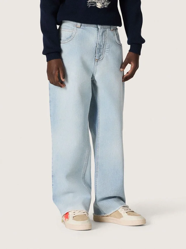 Pantalones de mezclilla para niños Golden en denim azul claro con logotipo bordado