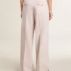Pantalones de mujer en tela de lana entallada de color rosa