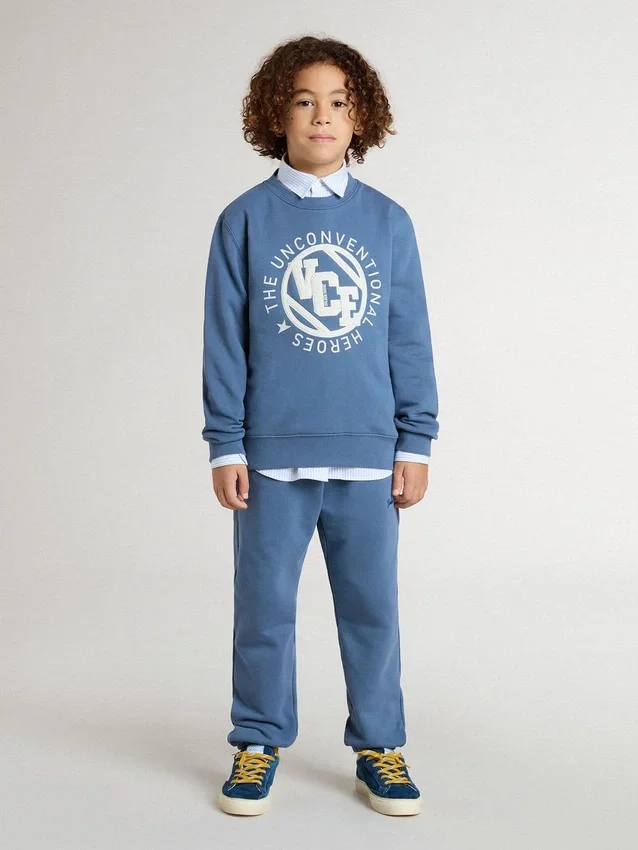 Pantalones deportivos azules para niños con bordado