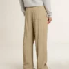 Pantalones deportivos para hombre color travertino