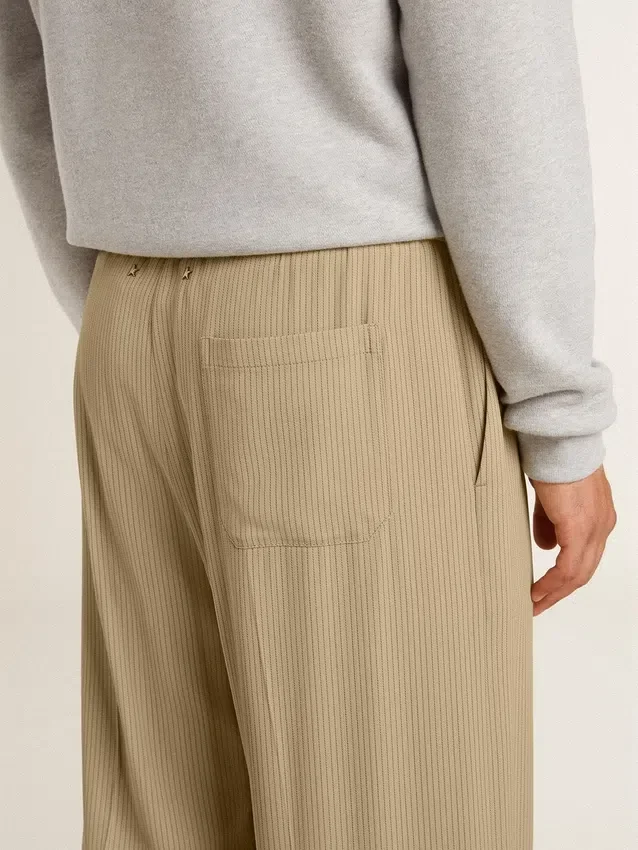 Pantalones deportivos para hombre color travertino