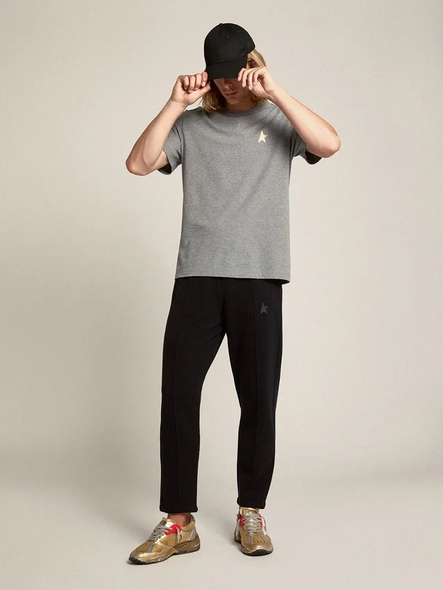 Pantalones joggers negros para hombre con estrella en el frente