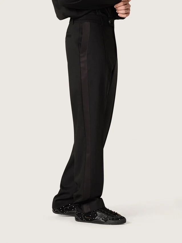 Pantalones para hombre de lana fresca negra con raya lateral de satén