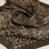 Pañuelo verde musgo con estampado de paisley