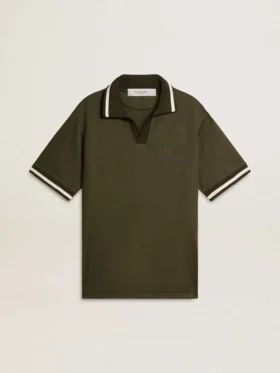 Polo de jersey verde militar para hombre con bordado
