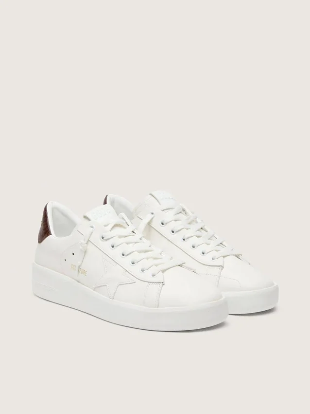 Purestar con estrella blanca y lengüeta en el talón con estampado de lagarto color burdeos