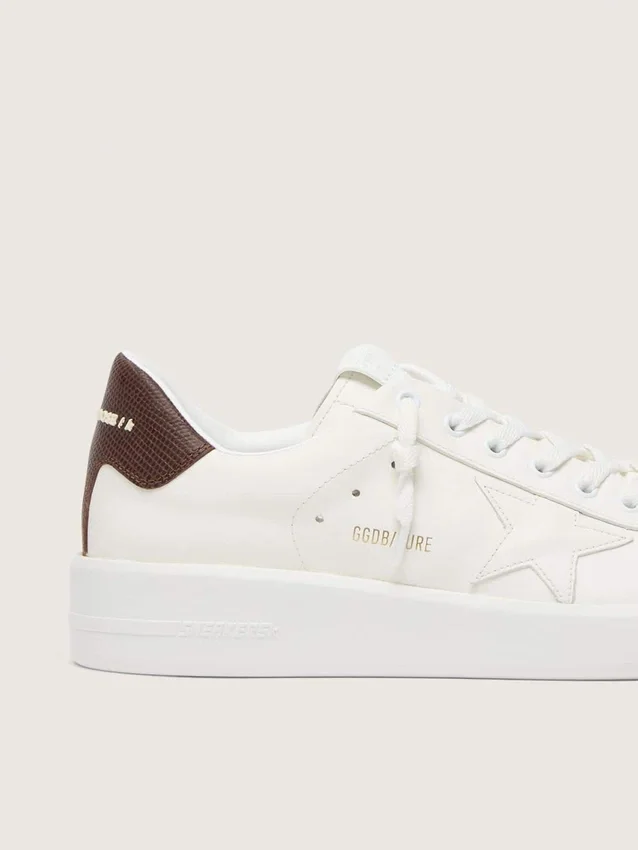 Purestar con estrella blanca y lengüeta en el talón con estampado de lagarto color burdeos
