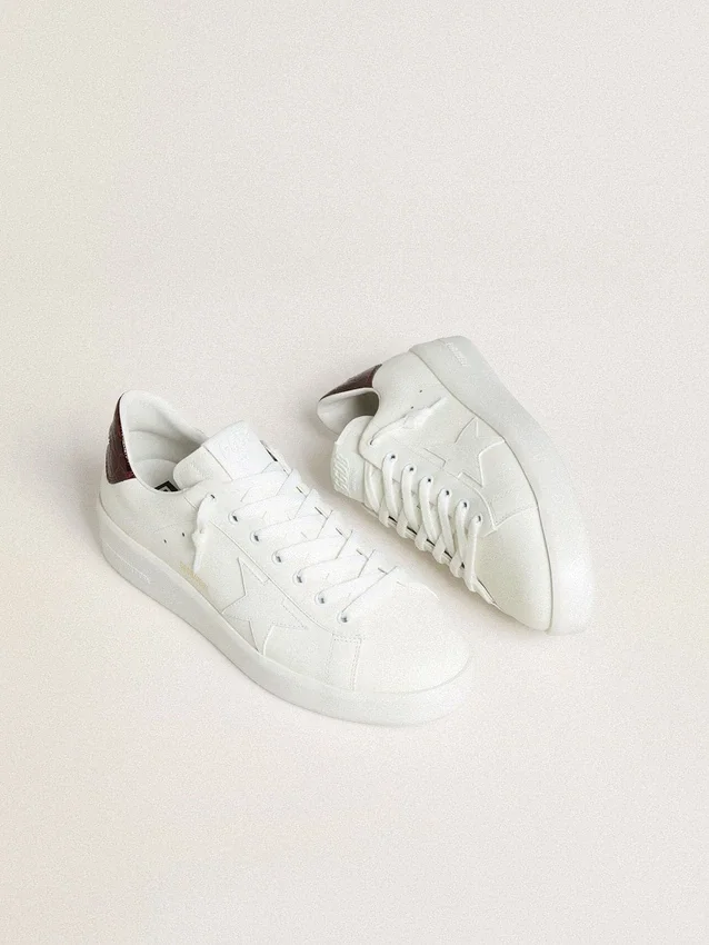 Purestar para hombre con estrella de cuero blanco y lengüeta del talón de cuero con estampado de cocodrilo color burdeos