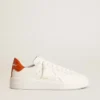 Purestar para hombre con estrella de cuero blanco y lengüeta del talón naranja