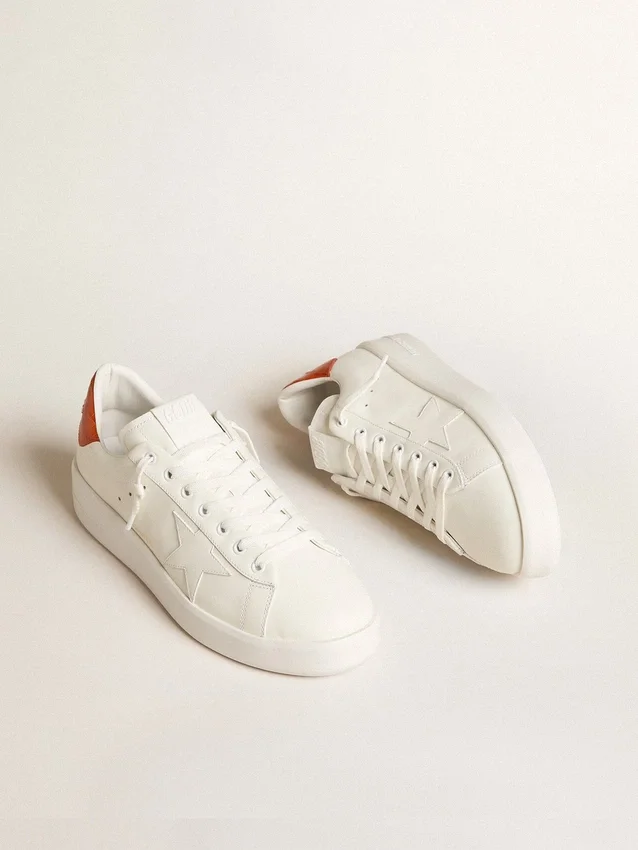 Purestar para hombre con estrella de cuero blanco y lengüeta del talón naranja