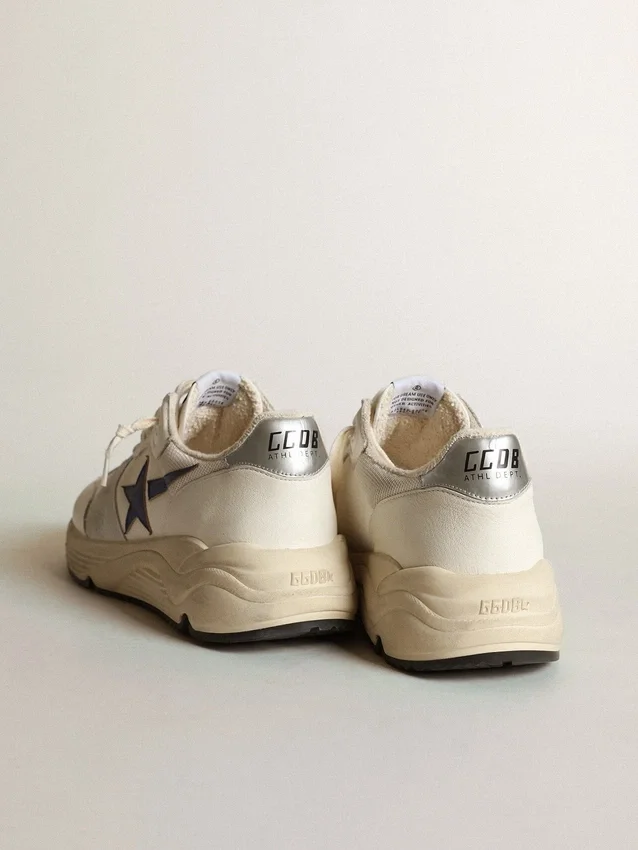 Running Sole en cuero blanco y malla con estrella de cuero laminado azul