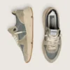 Running Sole en gamuza gris con estrella blanca y lengüeta trasera blanca
