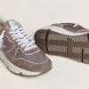 Running Sole para mujer en nylon y gamuza color lavanda con estrella estampada y lengüeta de talón de cuero plateado
