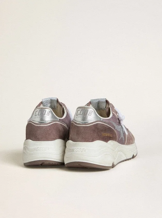 Running Sole para mujer en nylon y gamuza color lavanda con estrella estampada y lengüeta de talón de cuero plateado