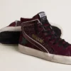 Sandalias Slide para mujer en gamuza con purpurina de cereza negra y estrella de cuero, con detalle metálico de cuero