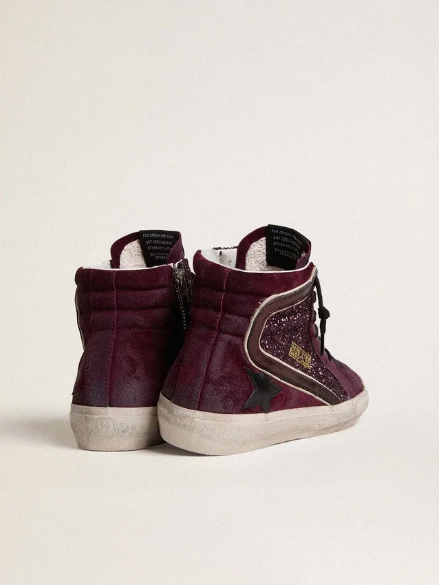Sandalias Slide para mujer en gamuza con purpurina de cereza negra y estrella de cuero, con detalle metálico de cuero