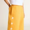 Shorts amarillos mostaza para niños