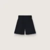 Shorts de mujer en gabardina de lana negra con cinturón