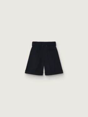 Shorts de mujer en gabardina de lana negra con cinturón