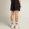 Shorts de mujer en gabardina de lana negra con cinturón
