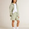 Shorts verde claro con estrella blanca