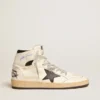 Sky-Star en cuero blanco con estrella de cuero negro