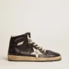 Sky-Star en cuero napa negro con estrella de cuero blanco