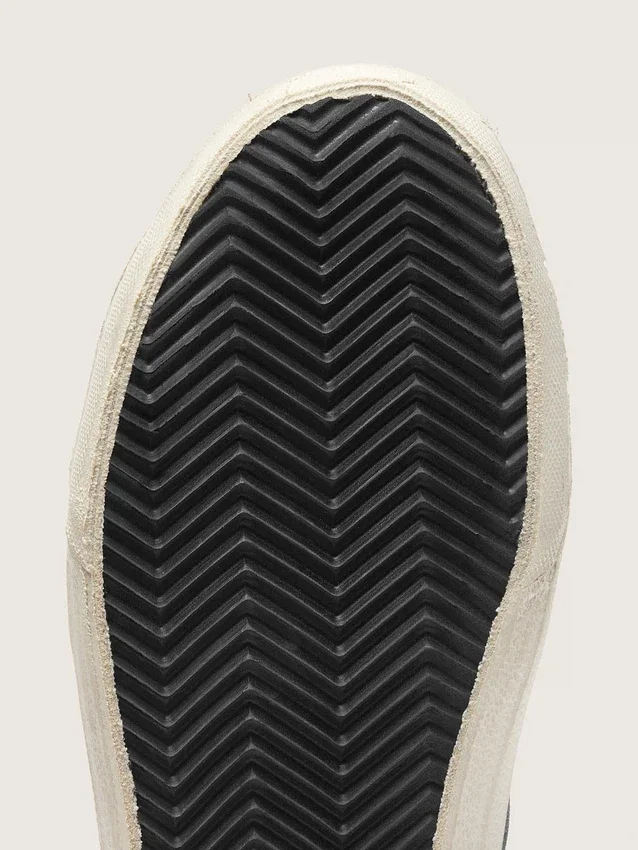 Slide para hombre de gamuza gris con estrella y detalle de nubuck marrón