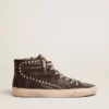 Slide para hombre negro con tachuelas