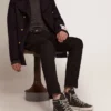Slide para hombre negro con tachuelas