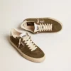 Soul Star para hombre en gamuza verde con lengüeta y talonera de cuero blanco
