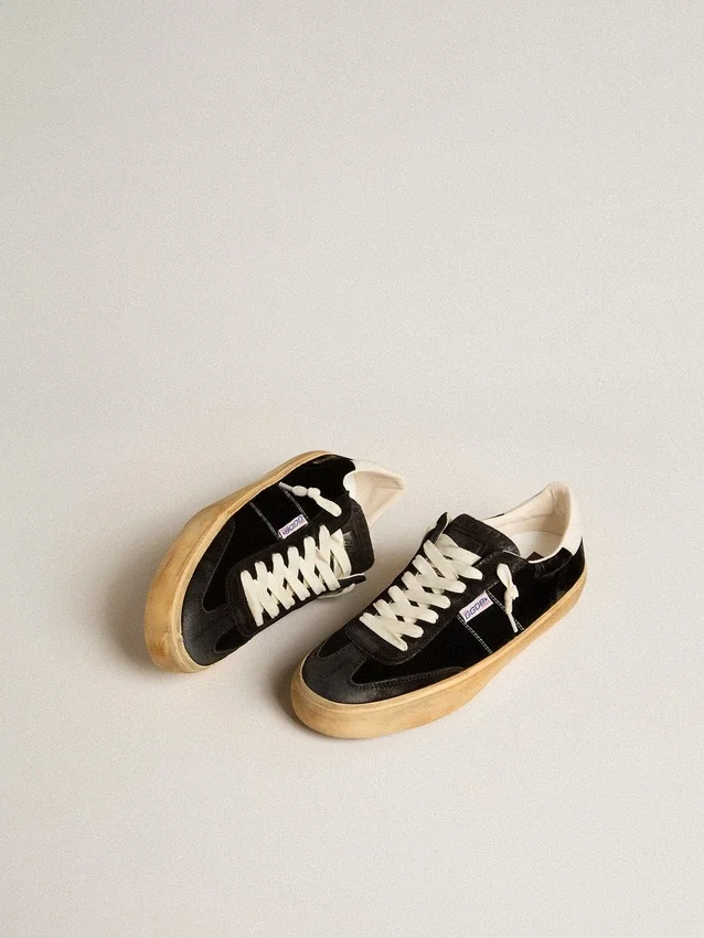 Soul Star para hombre en terciopelo negro con lengüeta de talón de cuero blanco