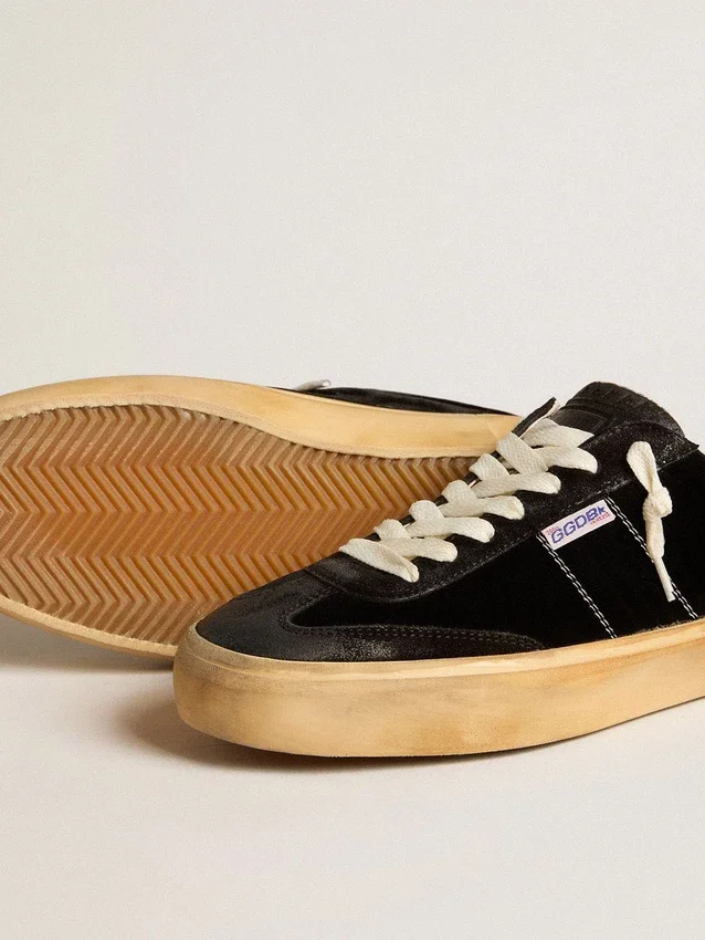 Soul Star para hombre en terciopelo negro con lengüeta de talón de cuero blanco