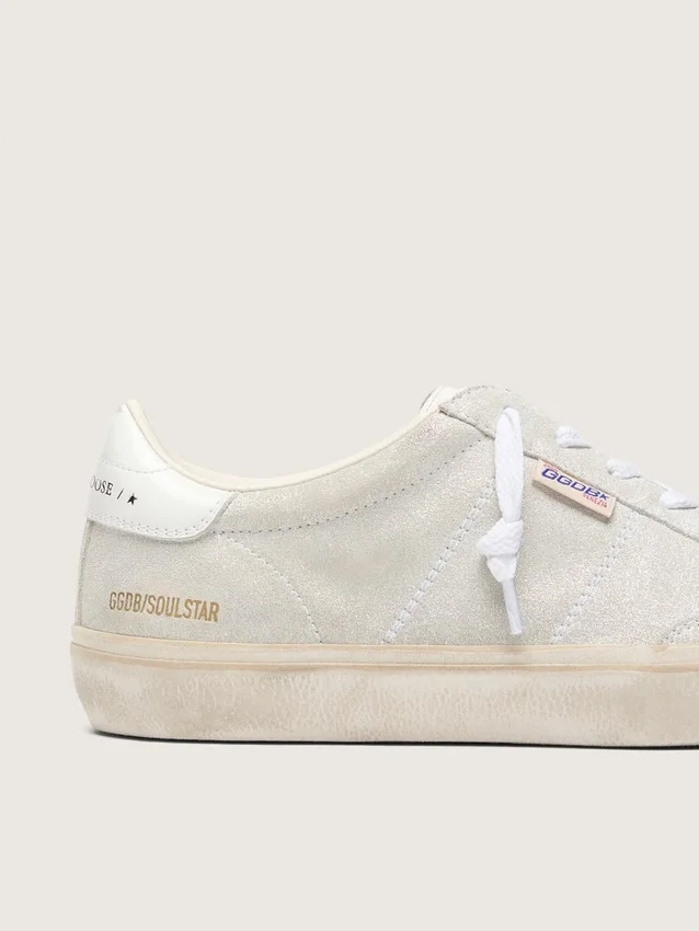 Soul Star para mujer en gamuza beige con lengüeta de talón de cuero blanco