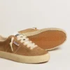 Soul Star para mujer en gamuza color camel con lengüeta y talonera de cuero blanco