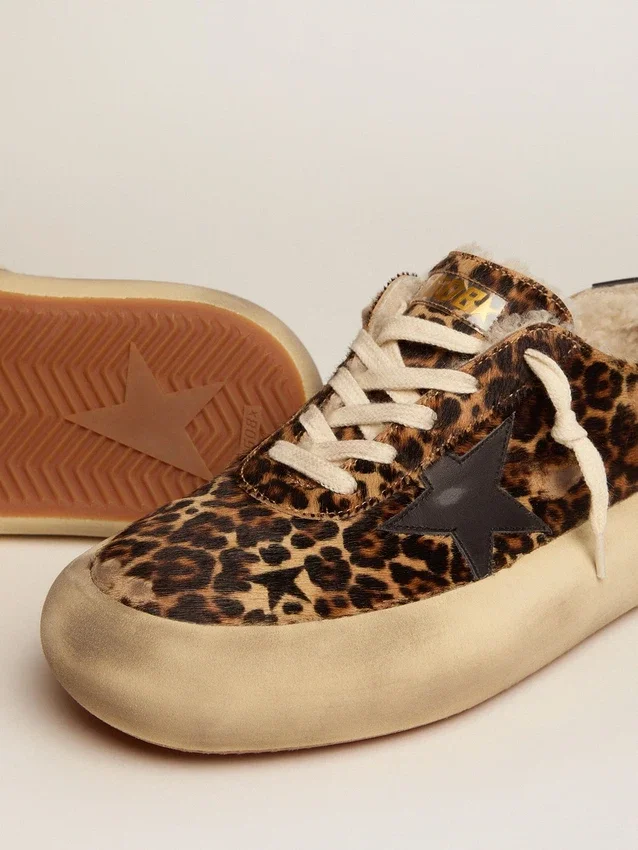 Zapatos Space-Star para mujer en piel de potro con estampado animal y forro de piel de oveja
