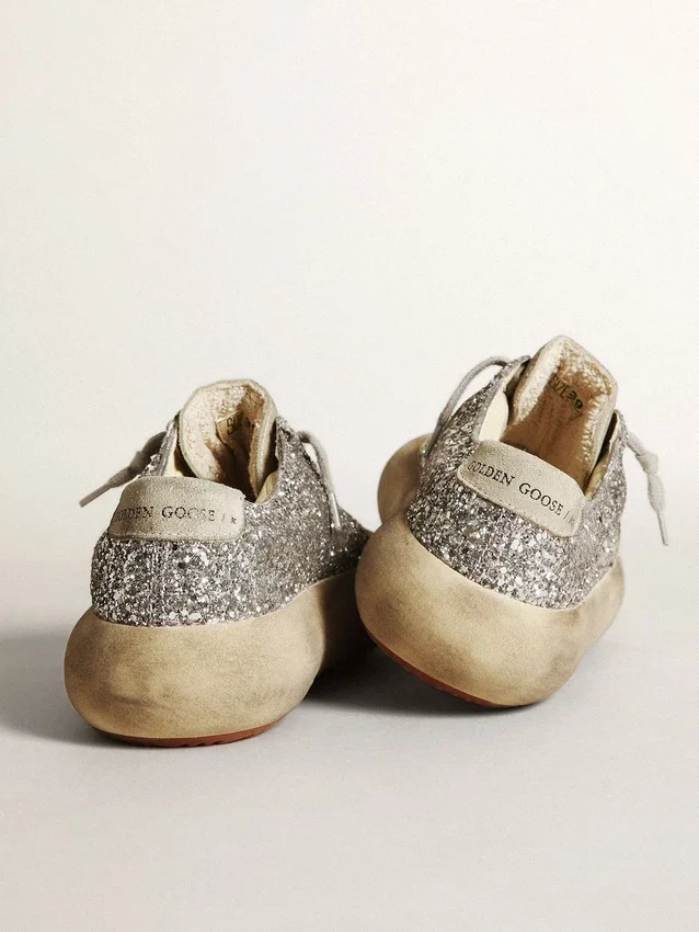Space-Star para mujer en brillo plateado con estrella gris hielo