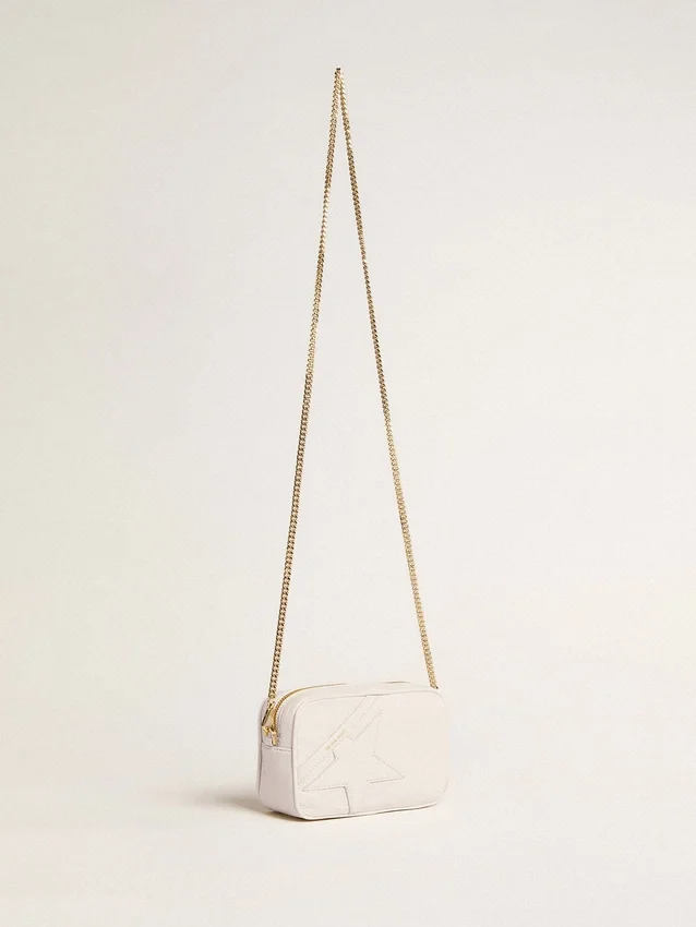 Star Bag Mini en cuero blanco mantequilla con estrella tono sobre tono