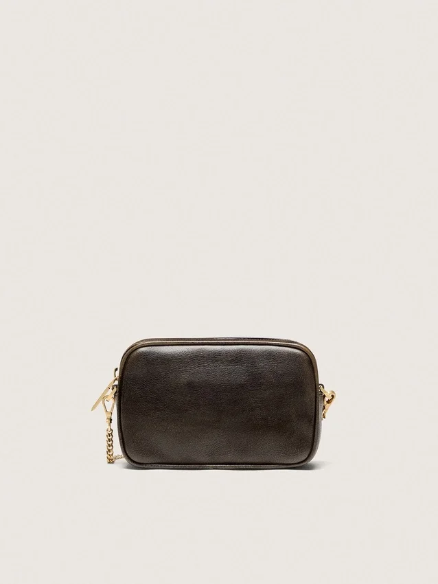 Star Bag Mini en cuero marrón oscuro desgastado con estrella tono sobre tono