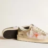 Stardan en malla blanca con estrella naranja e inserciones de cuero platino