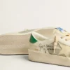 Stardan en piel napa blanca con estrella de piel color crema