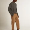 Stardan para hombre de origen biológico con estrella blanca y lengüeta en el talón